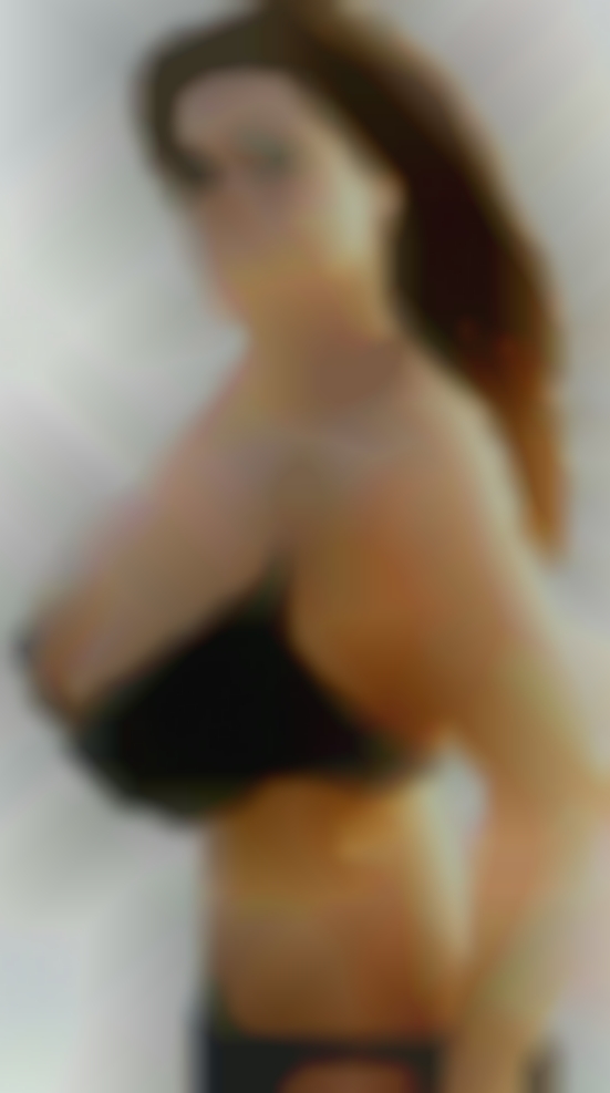 Erotic milf massage forps vita.